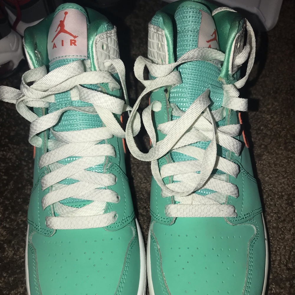 Air Jordan Nikes Size: 6